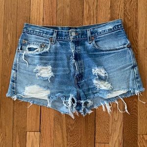 Levi distressed blue Jean shorts